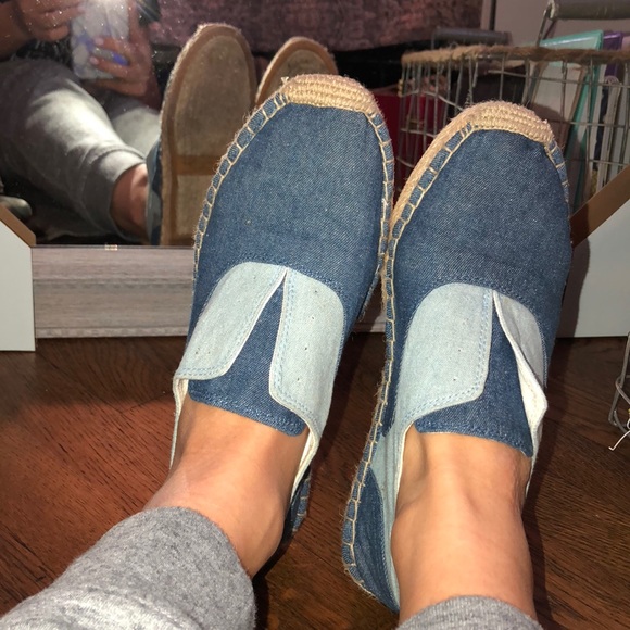 American Eagle Outfitters Shoes - American Eagle Outfitters slip on shoes.